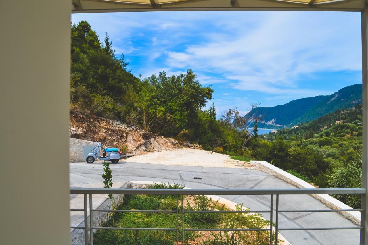 Av Apartment Áyios Nikítas Exteriör bild