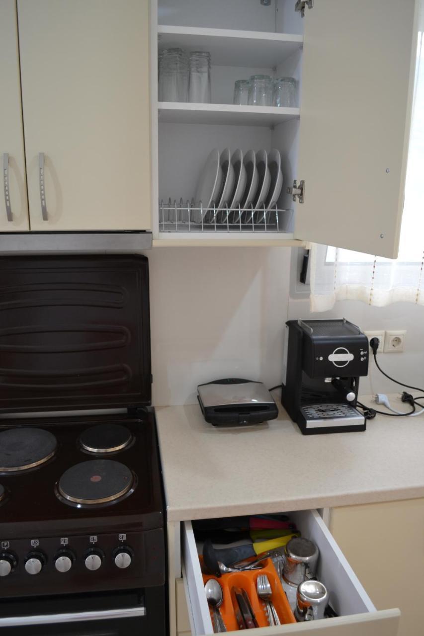 Av Apartment Áyios Nikítas Exteriör bild